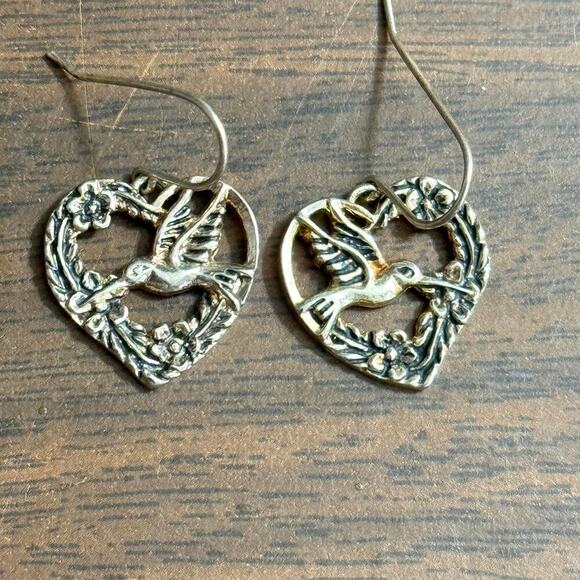 Silver Heart Shaped Humming Bird Pierced Earrings Sterling - Picture 4 of 8